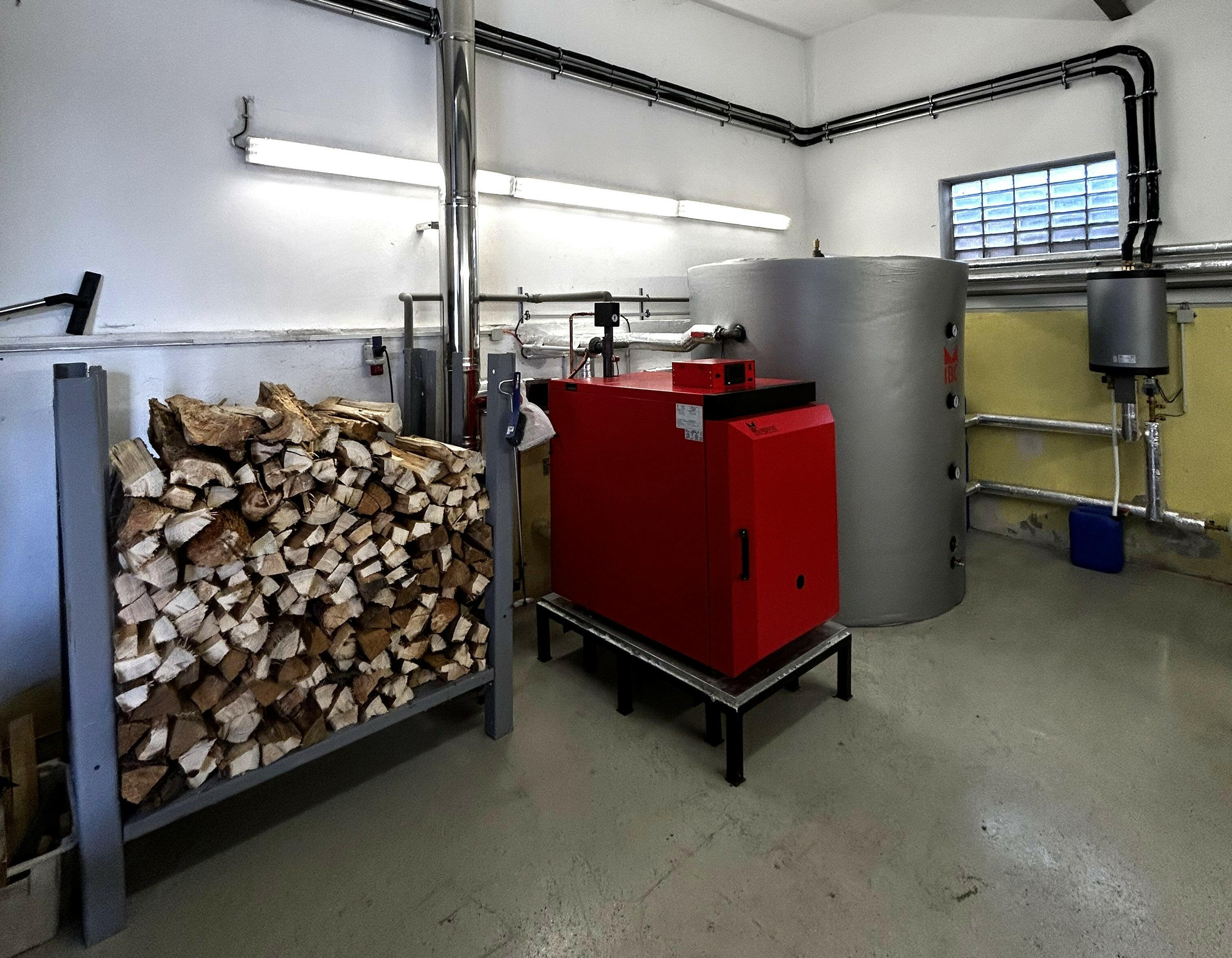 IBC Holzvergaserkessel GK-7k-öko 32 kW – Gusskessel 🌱 Effizient 🔥.